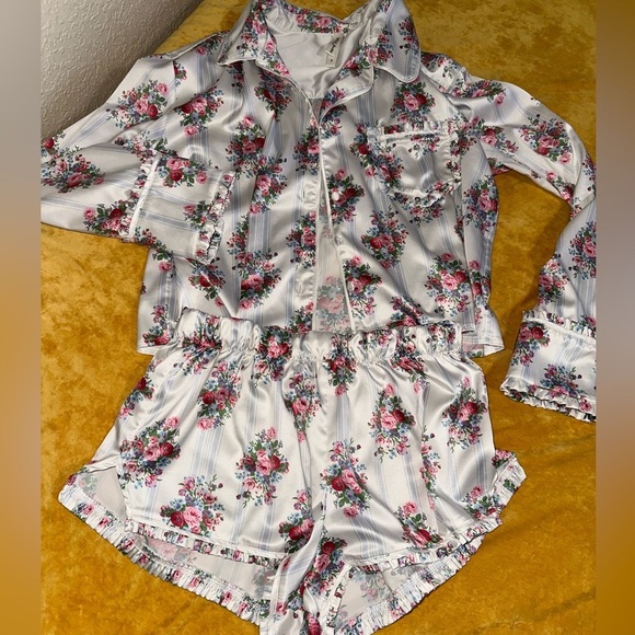 For Love And Lemons Pink Floral Pajama Set - Picture 9 of 10